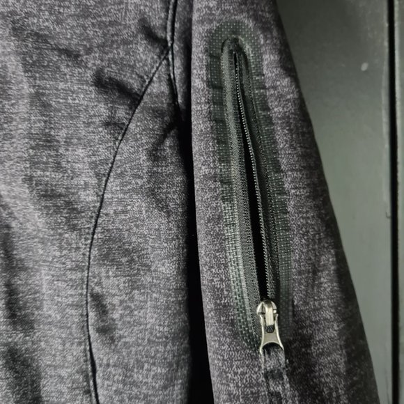 Free Country Winter coat with fleece, pockets and adjustable hood - Size L - Picture 2 of 6